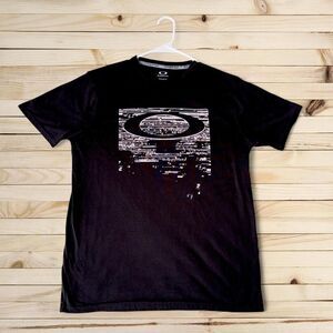 Oakley Graphic Logo T Shirt Black Glitch Logo Streetwear Skate